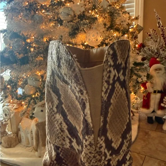 Jessica Simpson Loury Over the Knee OTK Stilletto Snake
Print Boots Site 8 - Picture 9 of 10